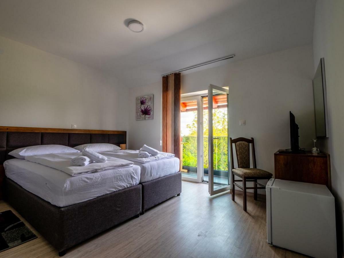 Bed and Breakfast Sobe Kod Bakija Karlovac Exteriér fotografie