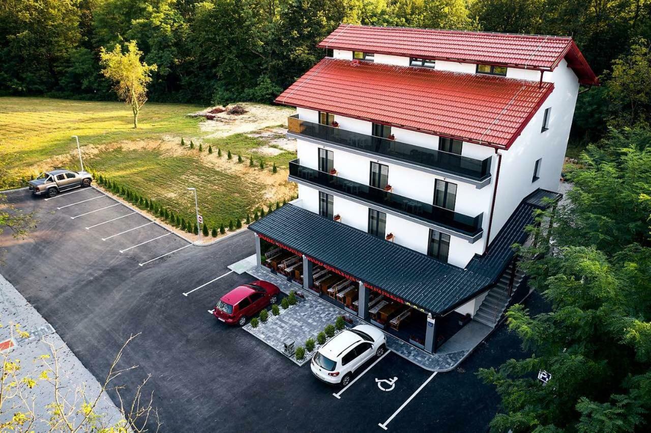 Bed and Breakfast Sobe Kod Bakija Karlovac Exteriér fotografie